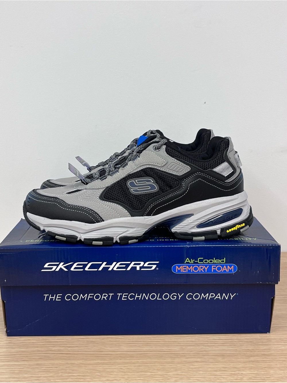 Skechers Sport Vigor 3.0 Shoes Men’s Size 10.5 Gray Black Goodyear Performance